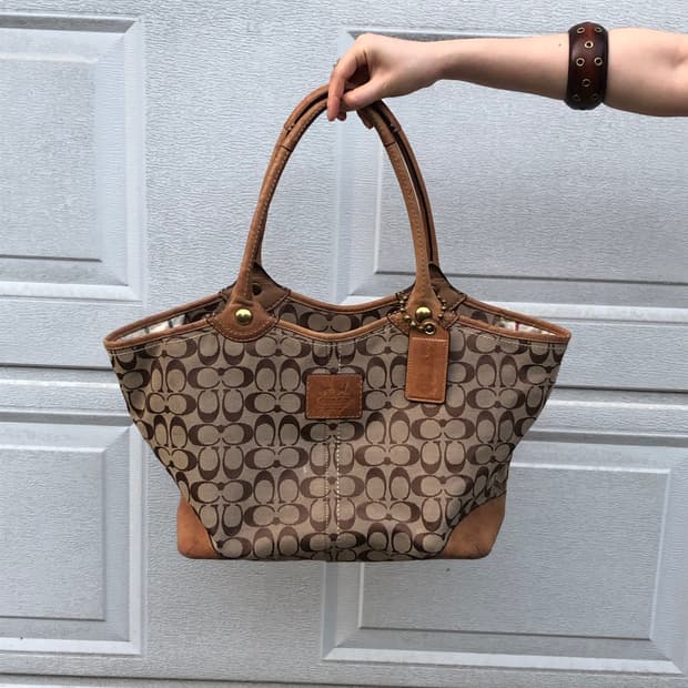 Coach Signature Tote Bag