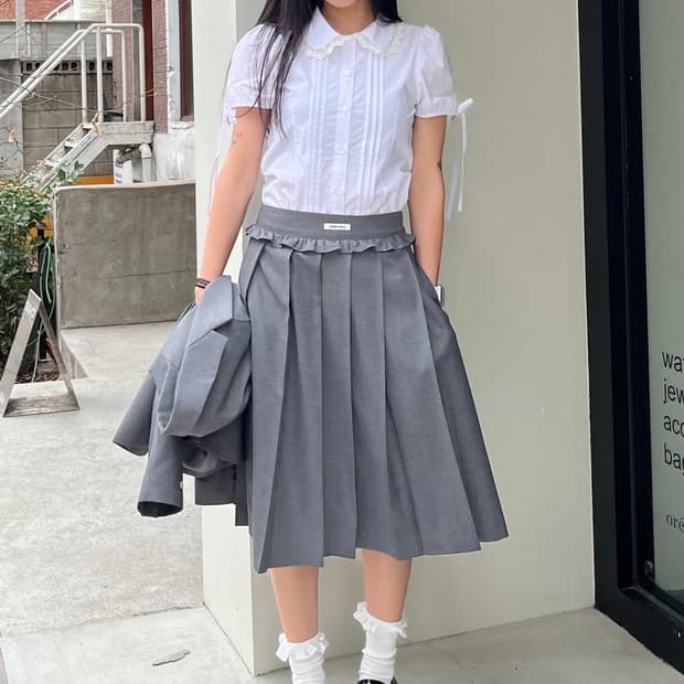 크랭크 핀턱 레이스 반팔 블라우스