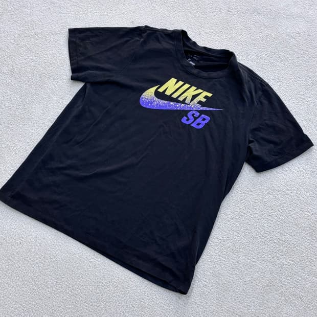 L 나이키 SB 드라이핏 반팔 티셔츠 0330E