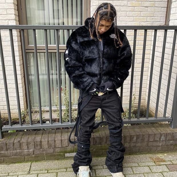 슈프림 노스페이스 퍼 눕시 블랙 L