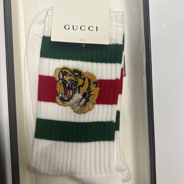 구찌 타이거 자수 양말 M 새제품