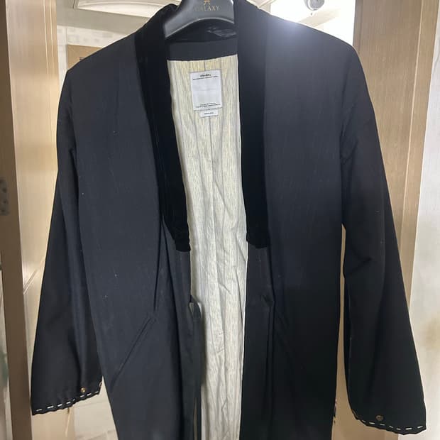 비즈빔 16AW 도테라 코트 초판 블랙