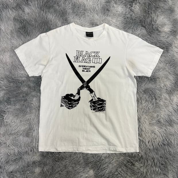 빈티지 Black Flag Everything Went Black 티셔츠