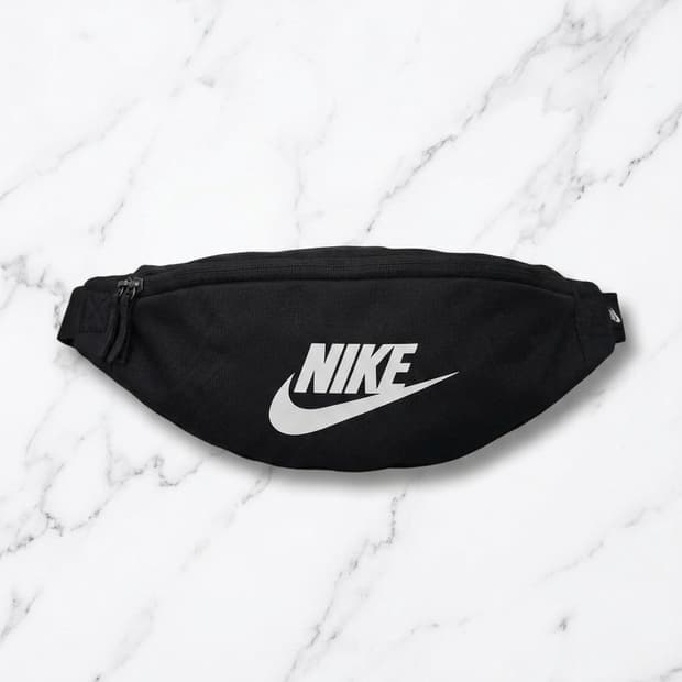 NIKE 나이키 힙색 가방! 블랙&화이트~ 깔끔한 디자인! 사이즈조절OK