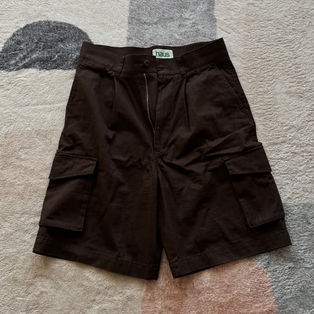 [M] Haus 로이어티 카고 하프 팬츠