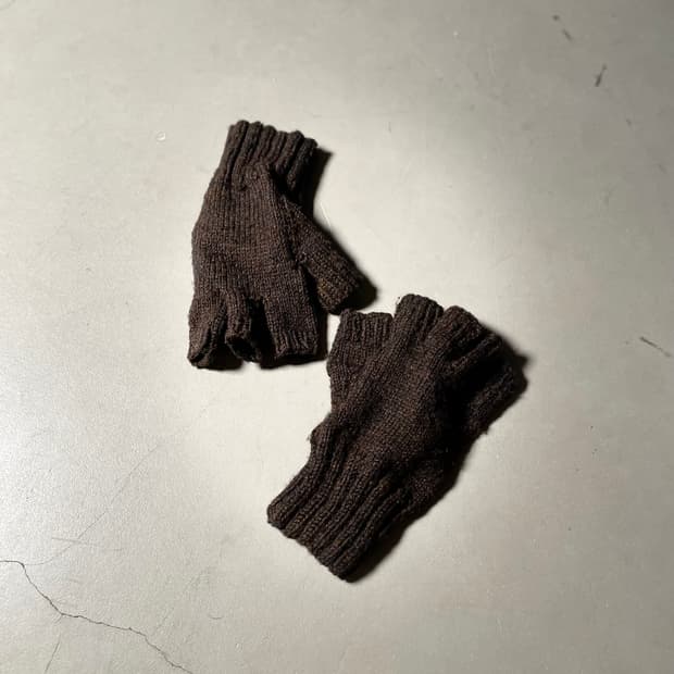  H•d Handmade Hand-Knitted Fingerles
