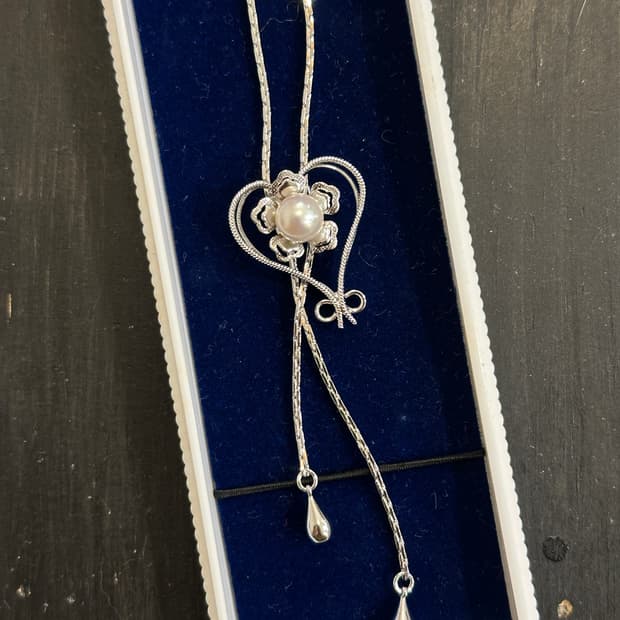 Vintage pearl bolo tie💕