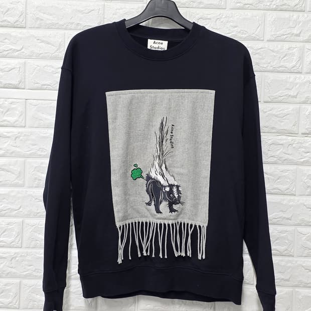 택포_ 아크네 스튜디오 스컹크 자수 맨투맨 M-L