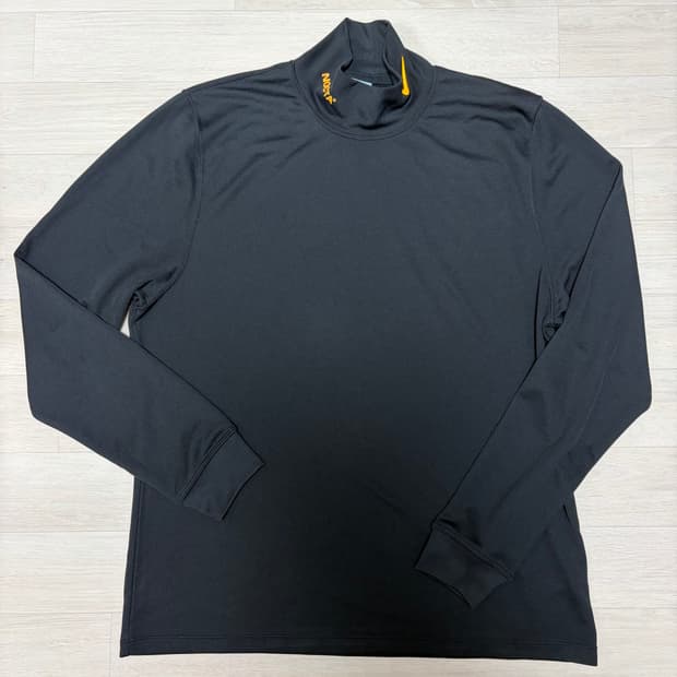 나이키 녹타 에센셜 모크넥 터틀넥 티셔츠