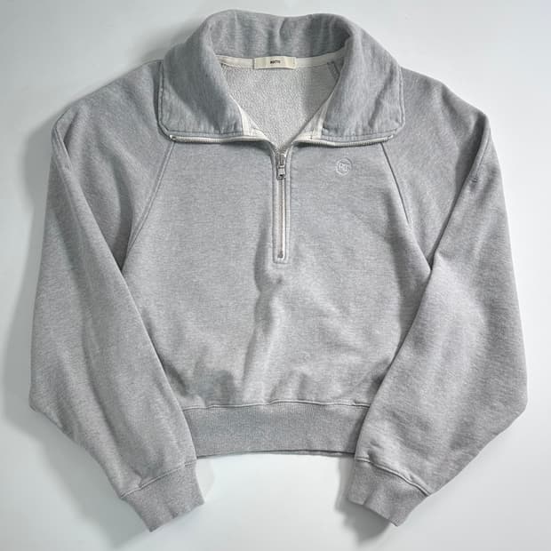 렉토 그레이 크롭 반집업 맨투맨  