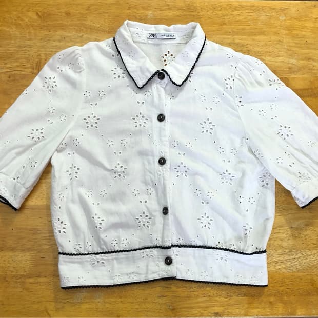 ZARA 자라 블라우스 화이트 블랙 배색 펀칭