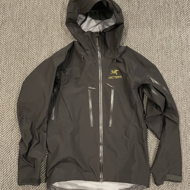 아크테릭스 알파 SV 24K 자켓 남성 XS 블랙