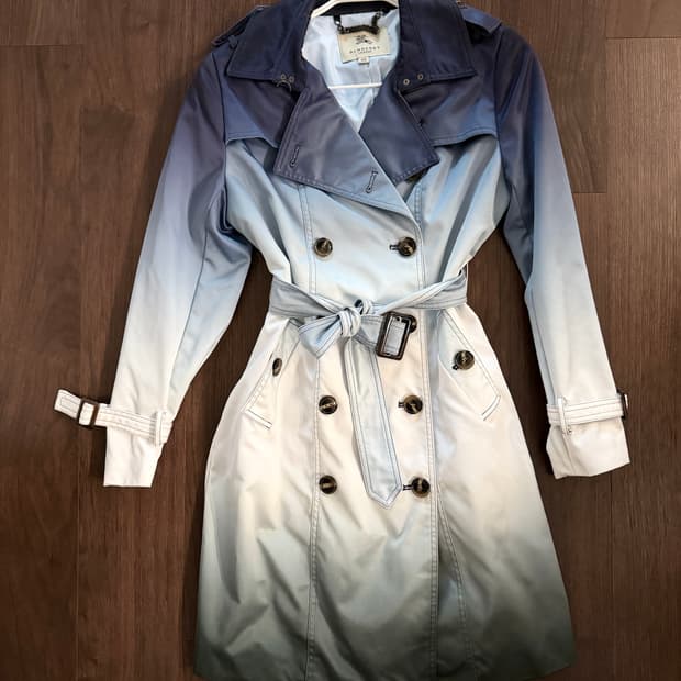 버버리 컬렉션라인 그라데이션 트렌치코트