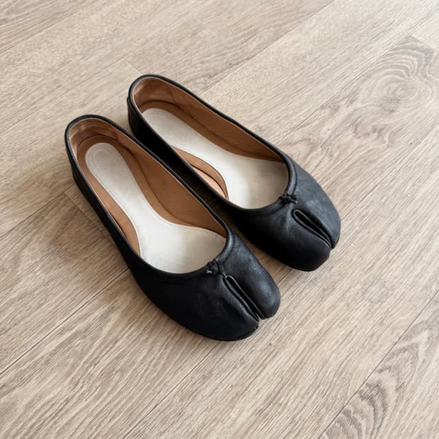 Leather Tabi Ballet Flats 36