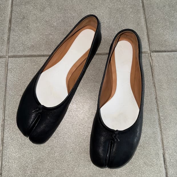 마르지엘라 타비 플랫 발레리나