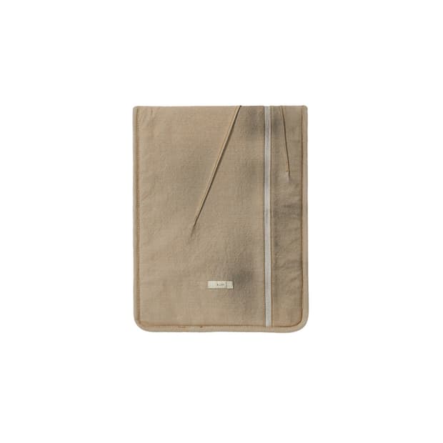 XLIM EP.6 SYNOPSIS 01 LAPTOP CASE