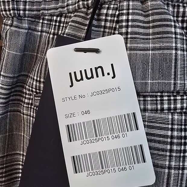 준지 체크 반바지입니다.