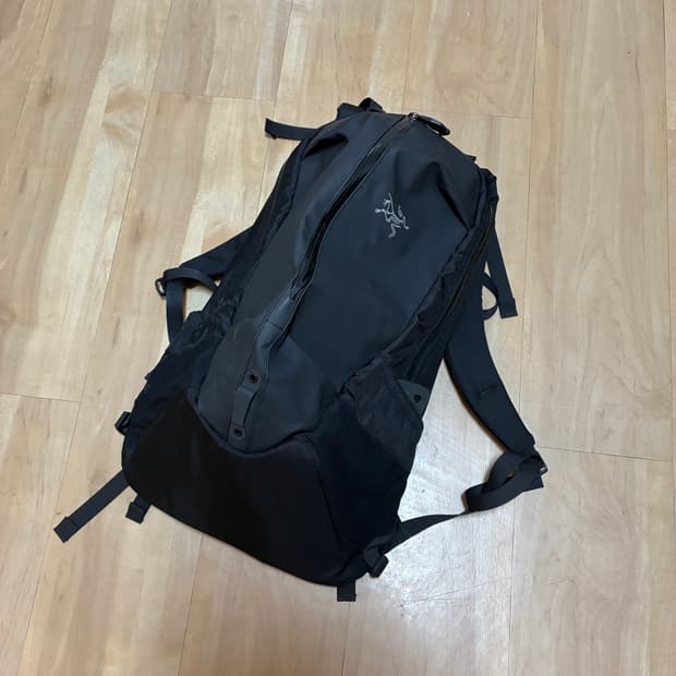 아크테릭스 아로22 백팩 (black)