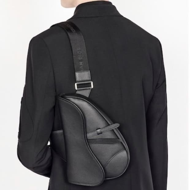 디올 새들백 그레인카프스킨 블랙