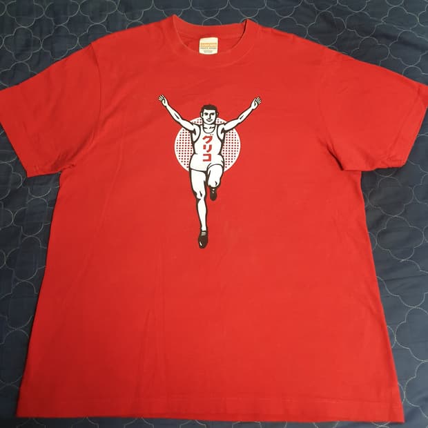 (희귀매물) 유나이티드 애슬 재팬 글리코상 그래픽 반팔티 레드 (M)