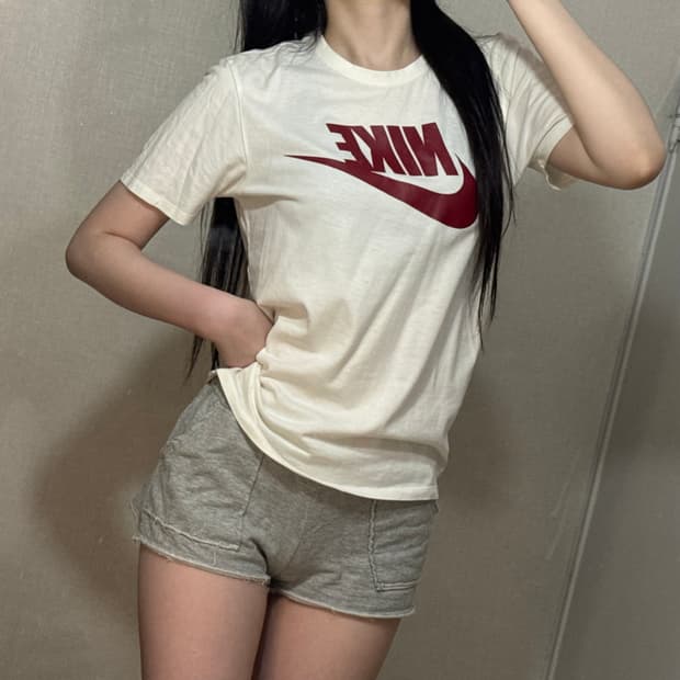 나이키 레드 빅스우시 로고 반팔티 🤍❤️