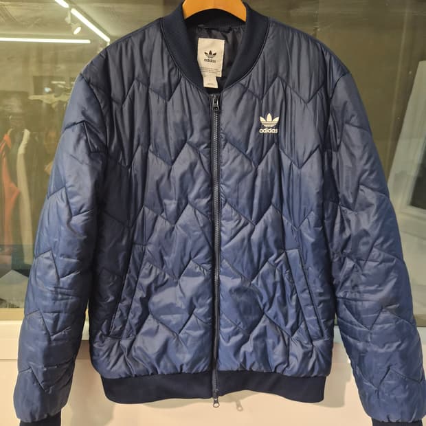 L) 아디다스 SST 네이비 퀼팅 점퍼 팝니다
