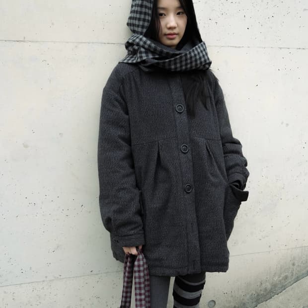 인앤양인하모니 머플러 코트 차콜