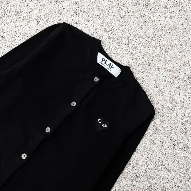 꼼데가르송 PLAY 블랙 하트 가디건