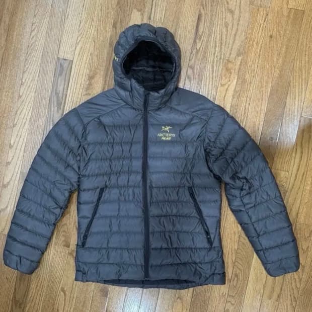 팔라스 x 아크테릭스 세륨 LT 후드 - 20FW