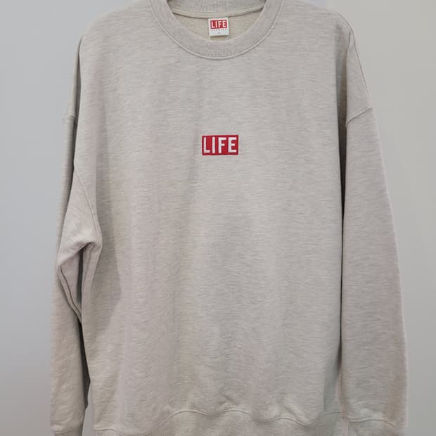 라이프아카이브 로고 자수 맨투맨 스웨트셔츠  L사이즈 택달린새제품