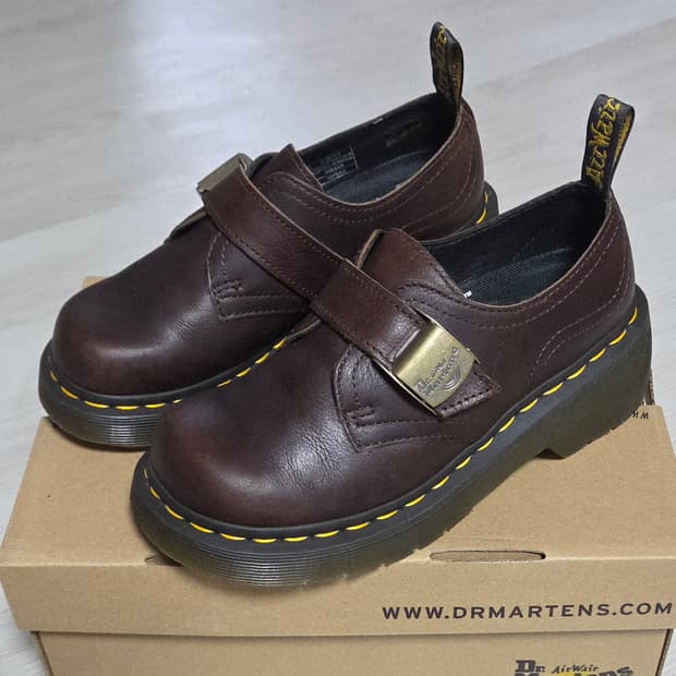 닥터마틴 오클리 브라운 