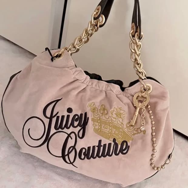 [새상품] 쥬시꾸뛰르 벨벳 숄더백 호보백 갸루 핀터레스트 대대장