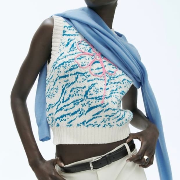 [S]자라 플라워자수 니트 베스트