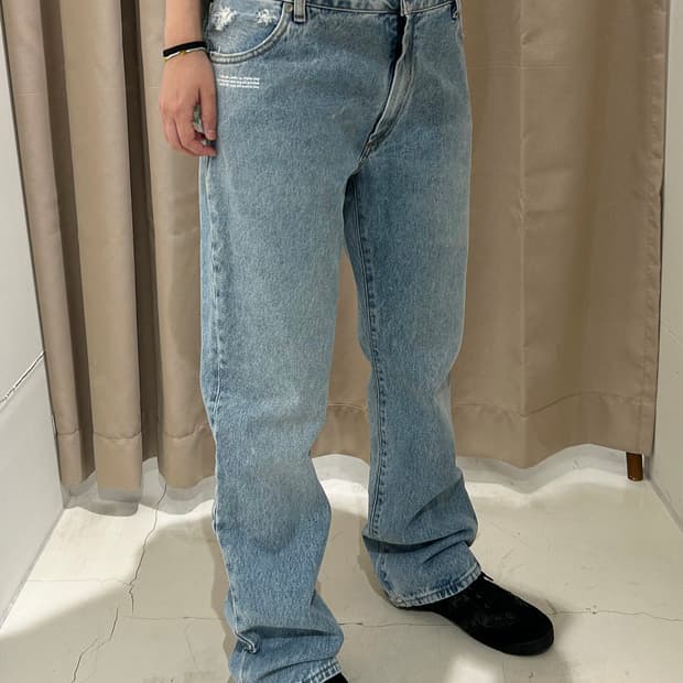 오프화이트 OFF-WHITE 자수 로고 연청 데님 팬츠 R2603