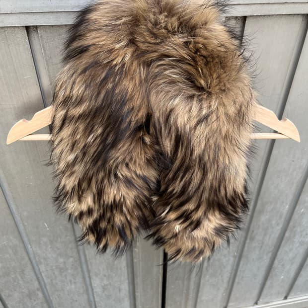 브라운 폭스 퍼 목도리