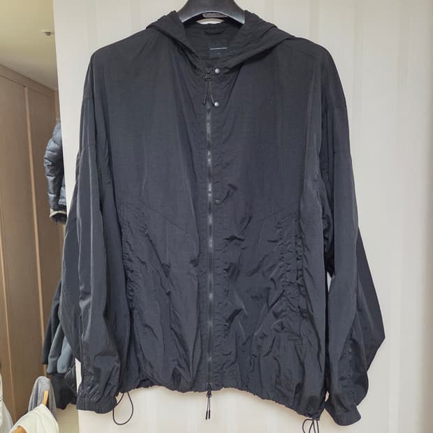 모이프 24SS CITY DWELLER  바람막이 2