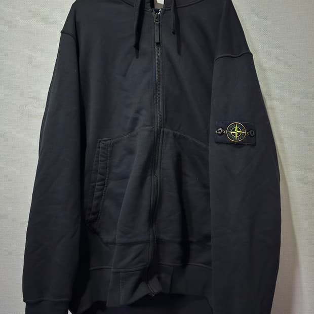 정품 25FW 스톤아일랜드 남성 레귤러핏 후드 집업 115 / 3XL