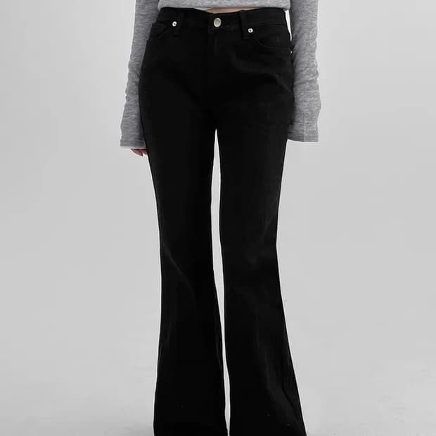 블랙업 롬텔 로우웨이스트 블랙 부츠컷 팬츠