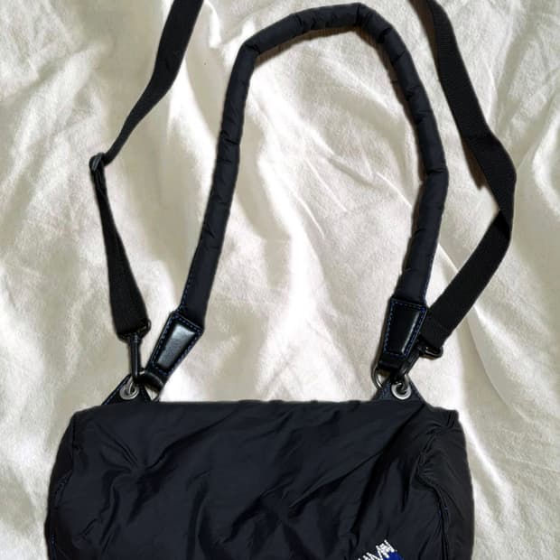 zara X ader error 콜라보 크로스백