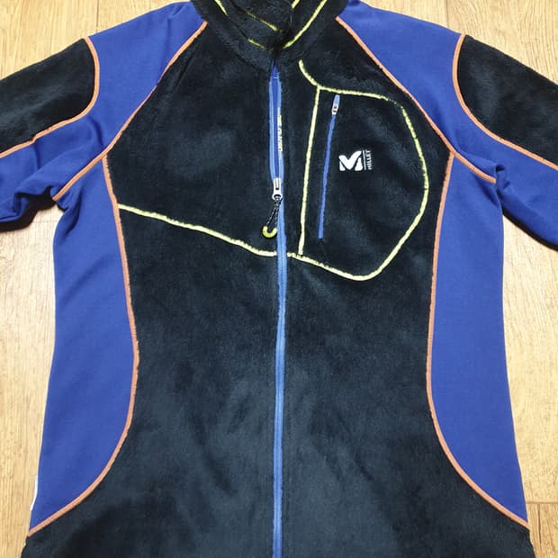 밀레 아웃도어 기모 집업 100 사이즈입니다