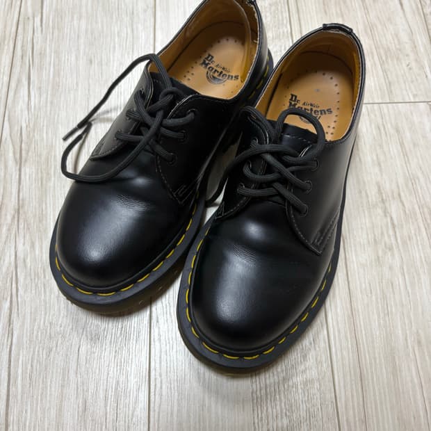 닥터마틴 1461 3홀 스무스 220