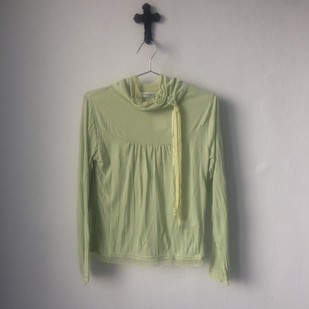 String point high neck sleeve