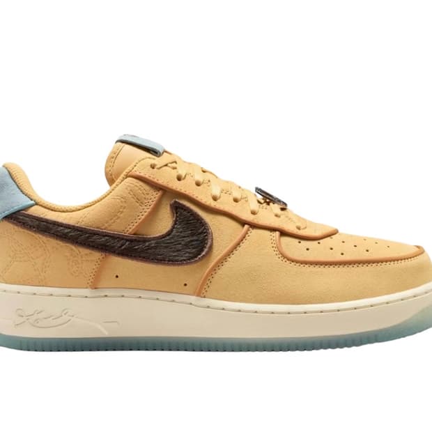 나이키 x 코비 브라이언트 에어포스 1 로우 IM0582-700