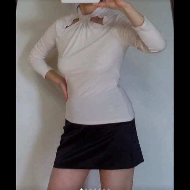 새상 프랑스 모르간 아이보리 모달 키홀 셔츠 