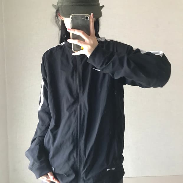 나이키 블랙 바람막이