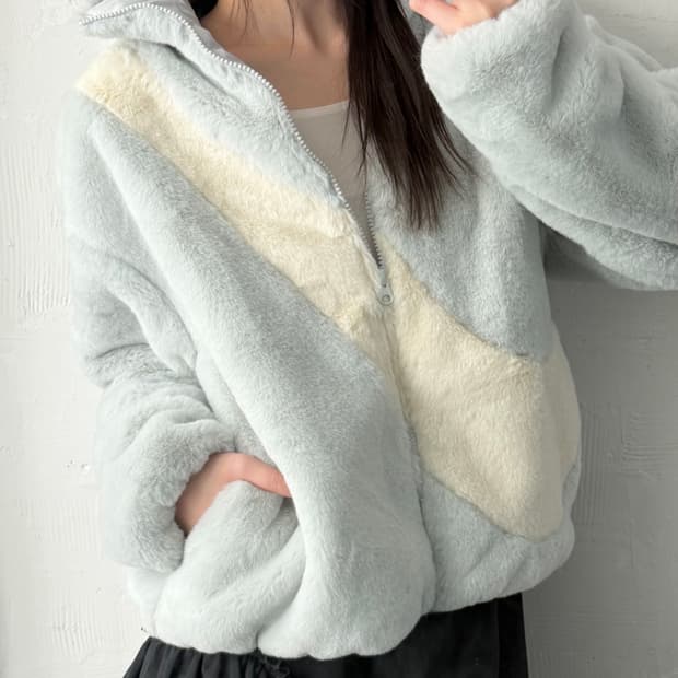 Nike 나이키 빅 스우시 그레이시 블루 컬러 퍼 자켓