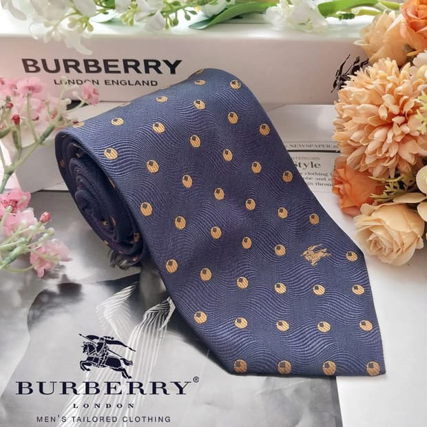 버버리 실크 도트&기마사 자카드 넥타이 9.5cm A+등급 K1531
