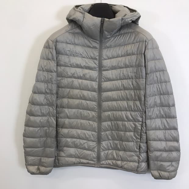 유니클로 실버 울트라라이트다운 후드패딩 [M]
