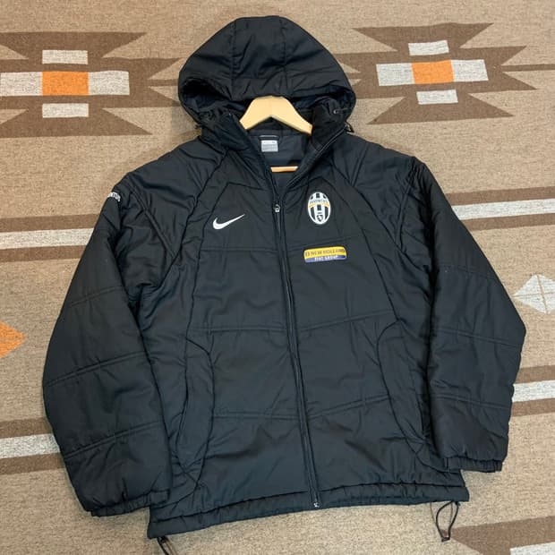 유벤투스 나이키 00s 패딩 자켓 M 100