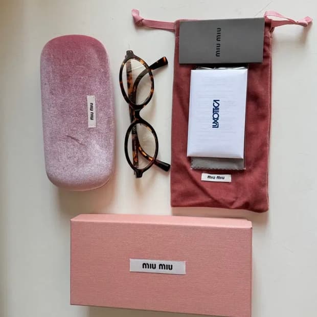미우미우 안경